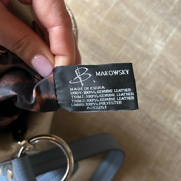 ▶️ B Makowsky Colorblock Leather Crossbody Bag Cream Silver Blue EXCELLENT - Picture 15 of 16